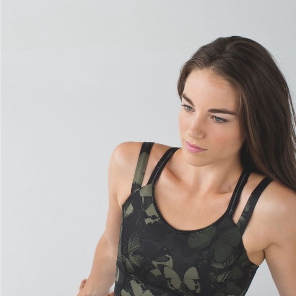 Lululemon Happy Strappy Tank
Biggie So Fly Butterfly Fatigue Green Black size 10 - Picture 3 of 11
